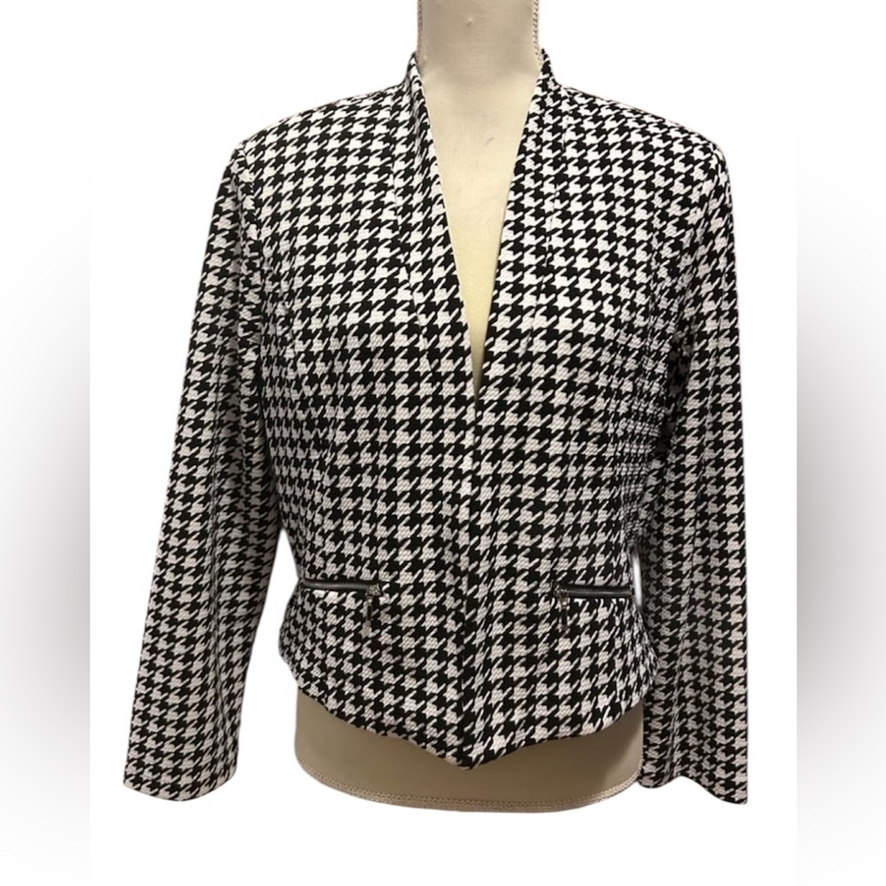 Roz & Ali Black and White Houndstooth Open Front Blazer Jacket